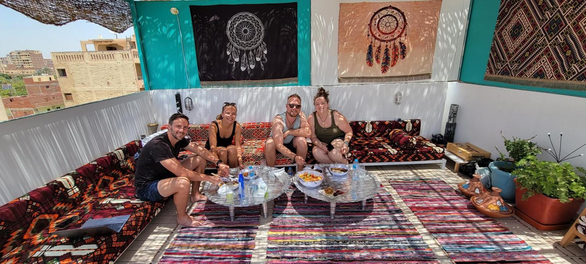 Kafret el-Gabal Pyramids Temple Guest House מראה חיצוני תמונה