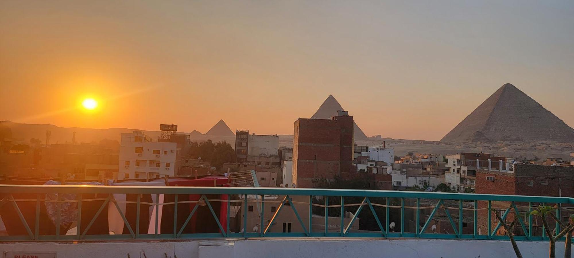 Kafret el-Gabal Pyramids Temple Guest House מראה חיצוני תמונה