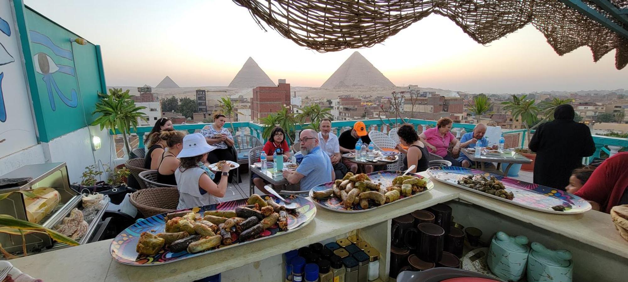 Kafret el-Gabal Pyramids Temple Guest House מראה חיצוני תמונה