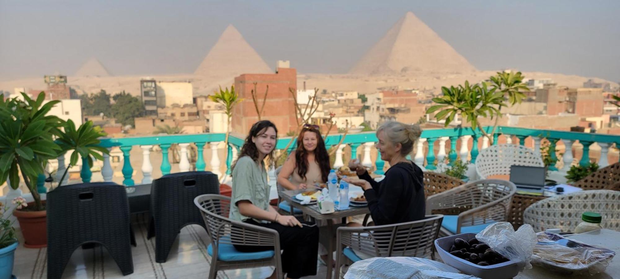 Kafret el-Gabal Pyramids Temple Guest House מראה חיצוני תמונה