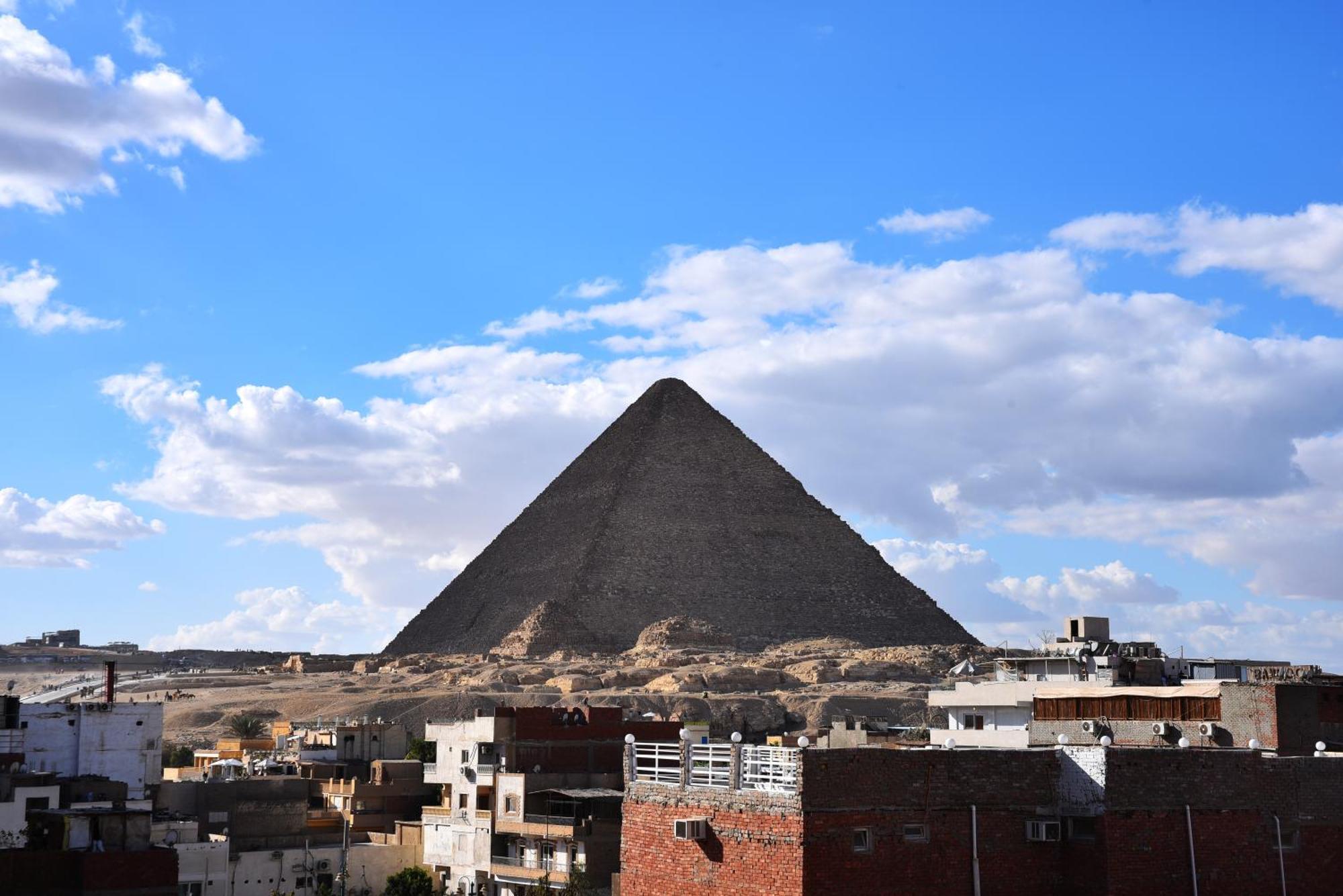 Kafret el-Gabal Pyramids Temple Guest House מראה חיצוני תמונה